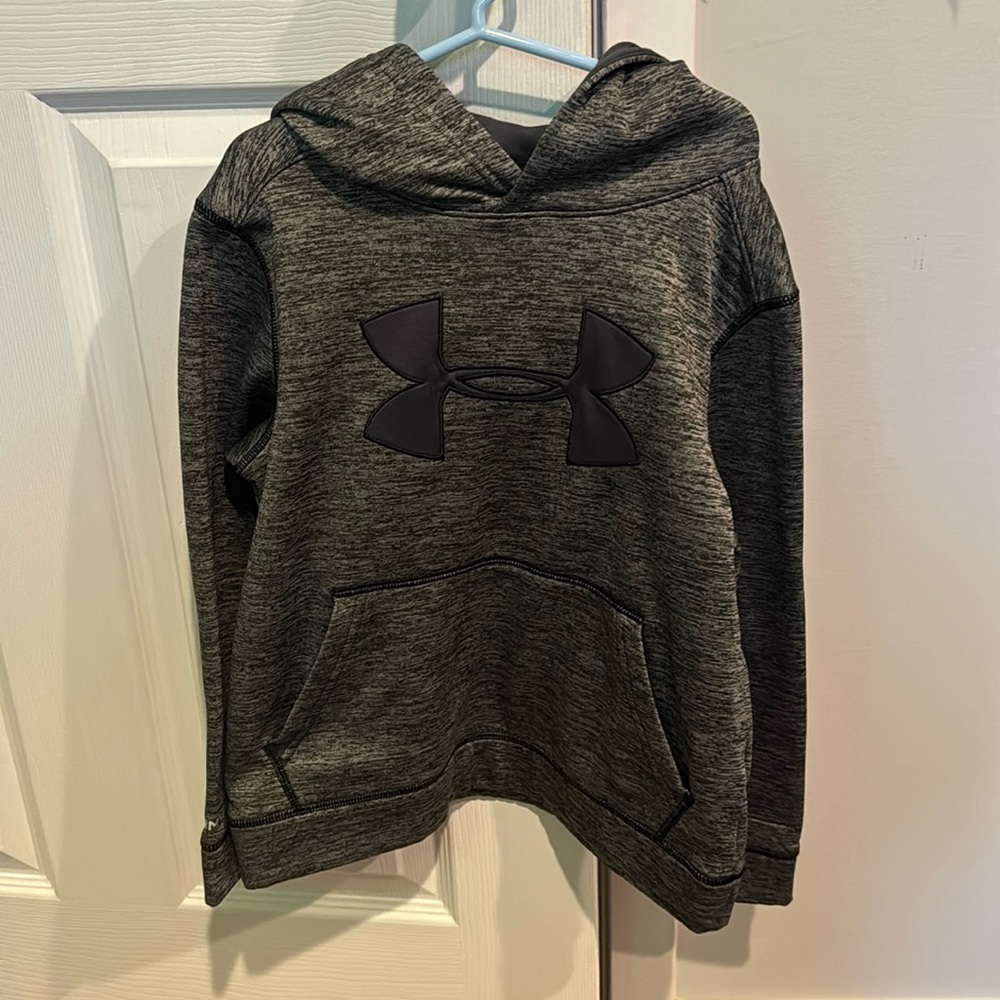 Under armour youth small sweatshirt like new